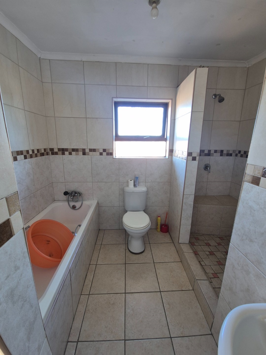 5 Bedroom Property for Sale in Motherwell Eastern Cape